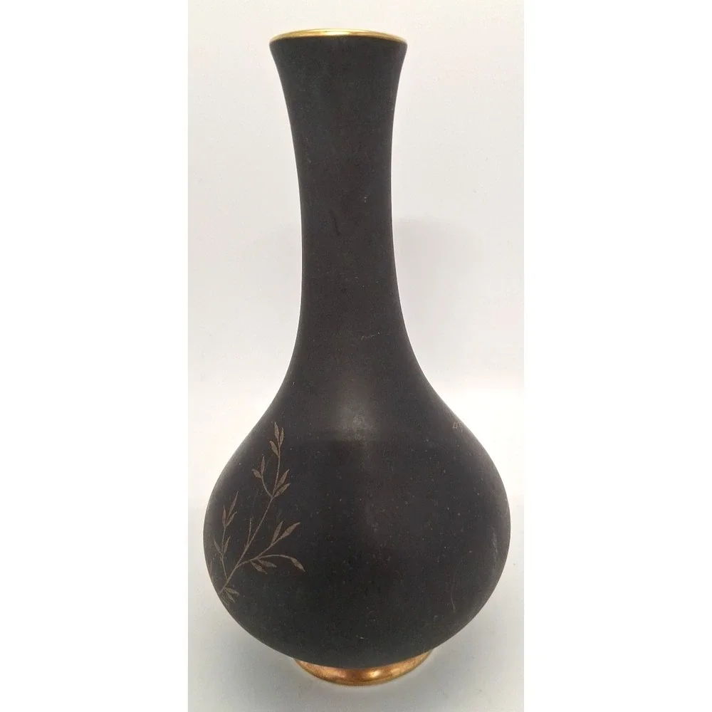 22 Karat Gold Rimmed on Royal‎ Porzellan Bavaria Handarbeit Vase